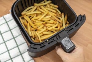 como hacer patatas fritas en freidora de aire